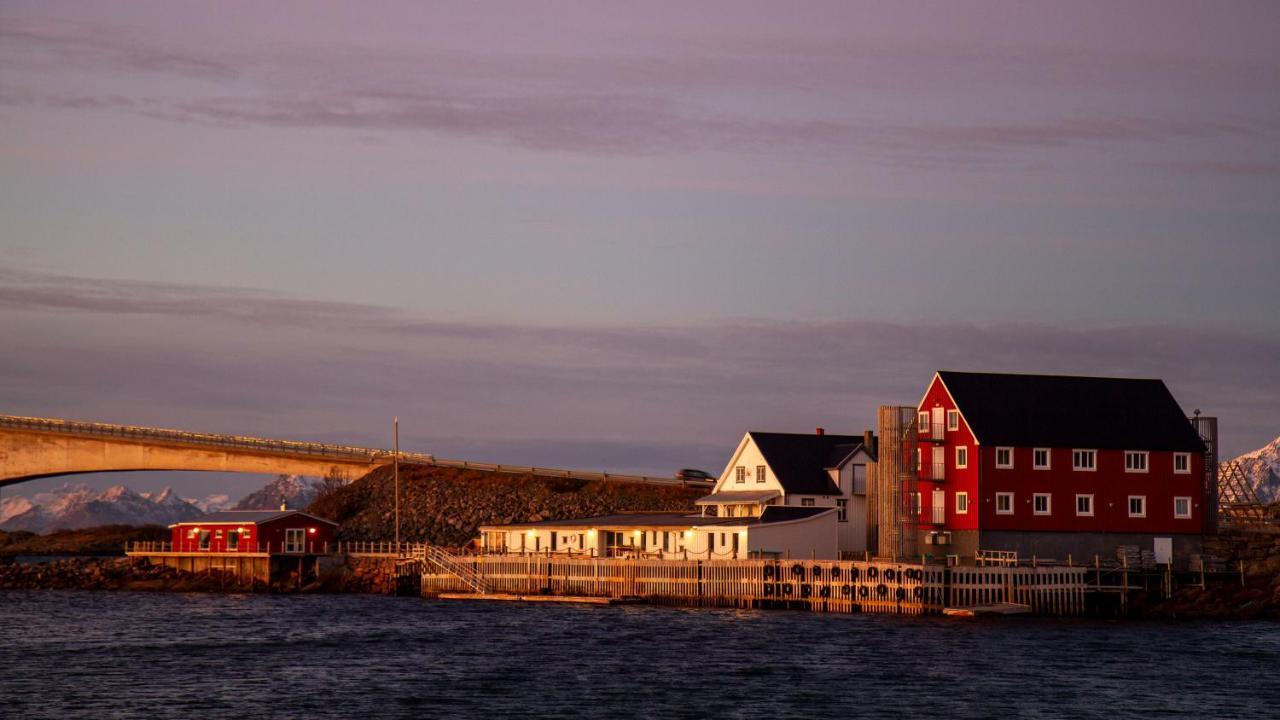 Fast Hotel Henningsvær Exterior foto
